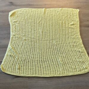 Cozy Yellow Knit Blanket for Kids